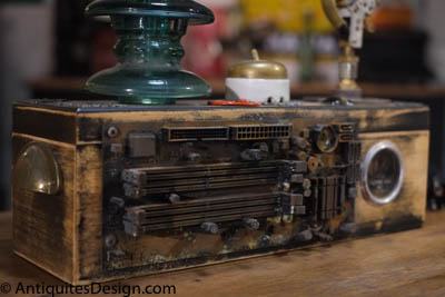 Lampe creation Steampunk de l'artiste Steamlum 